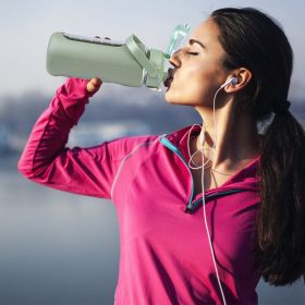 34Oz Glass Water Bottle Sports Water Bottle Motivational Water Bottle Water Intake Tracker Bottle with Straw Time Marker Silicone Sleeve Handle for Gy (Option: 32OZ_Green)