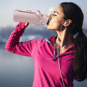 34Oz Glass Water Bottle Sports Water Bottle Motivational Water Bottle Water Intake Tracker Bottle with Straw Time Marker Silicone Sleeve Handle for Gy (Option: 32OZ_Coffee)